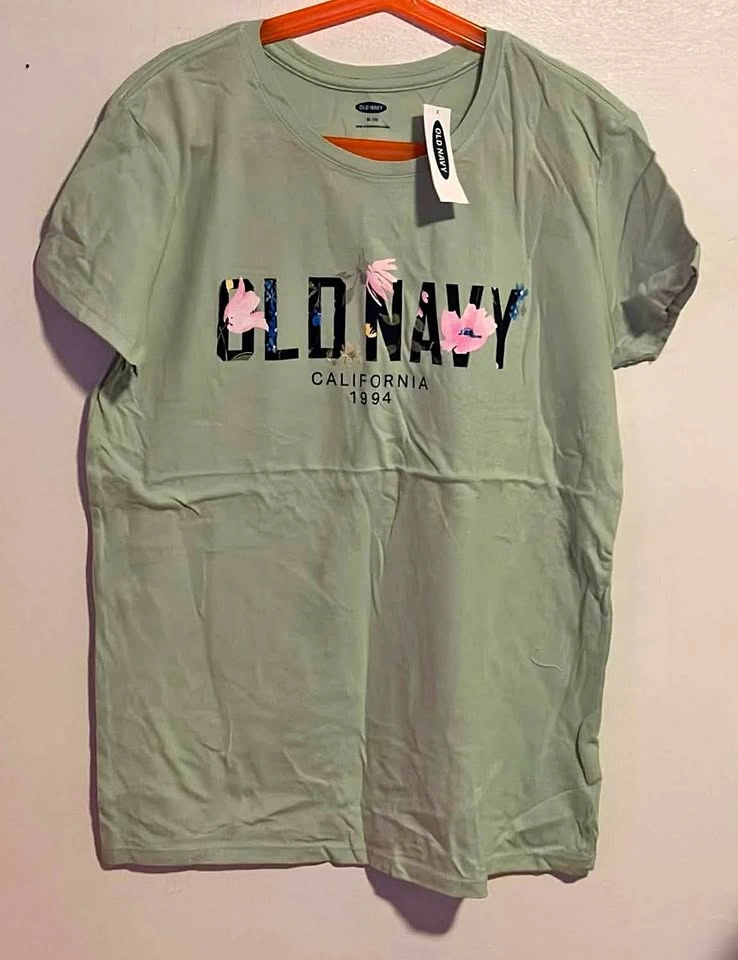 GIRLS TSHIRT SIZE:XL PRICE:$15
