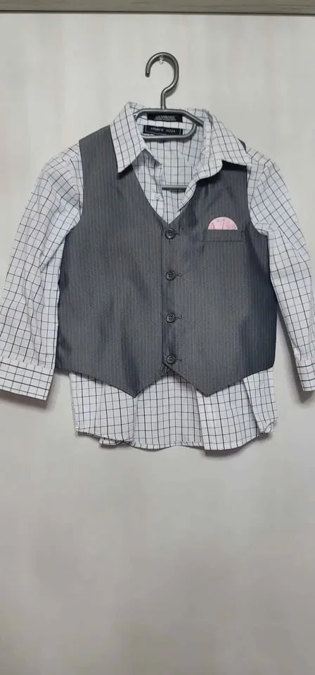 NEW Boys Dressy Suit/Outfit Size 8 image indicator(2)