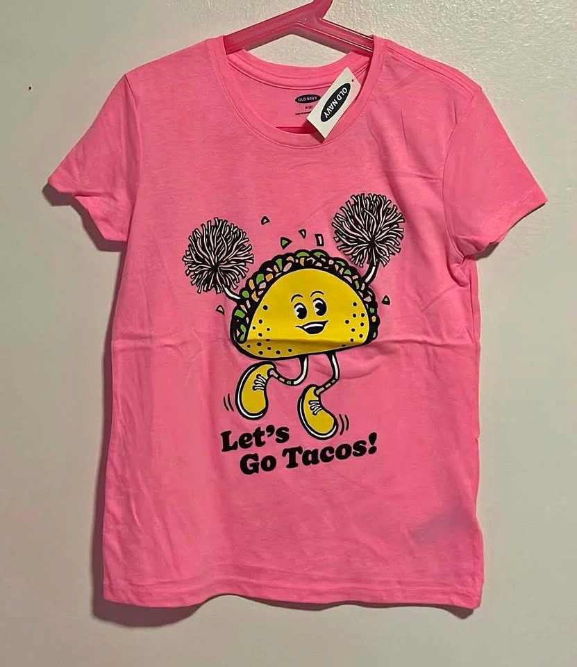 GIRLS TSHIRT SIZES: MEDIUM,LARGE,XL PRICE:$15
