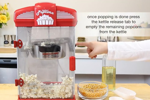 West Bend 4QT Movie Theater Popcorn Machine - photo 5