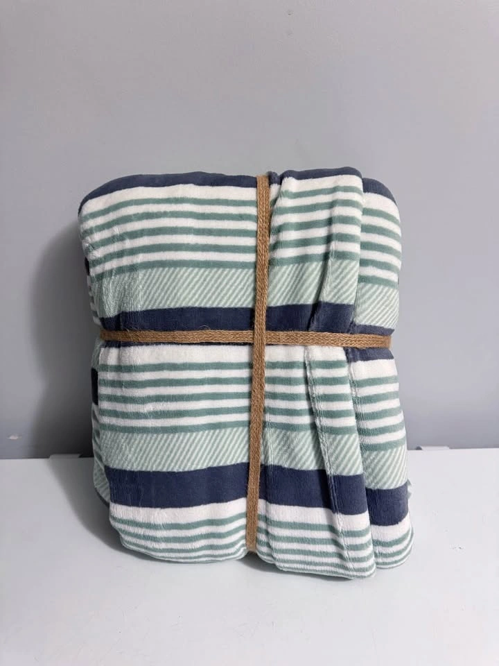 ALLONGÉ Luxury Sherpa Berber Throw Blanket 50x60 - photo 4