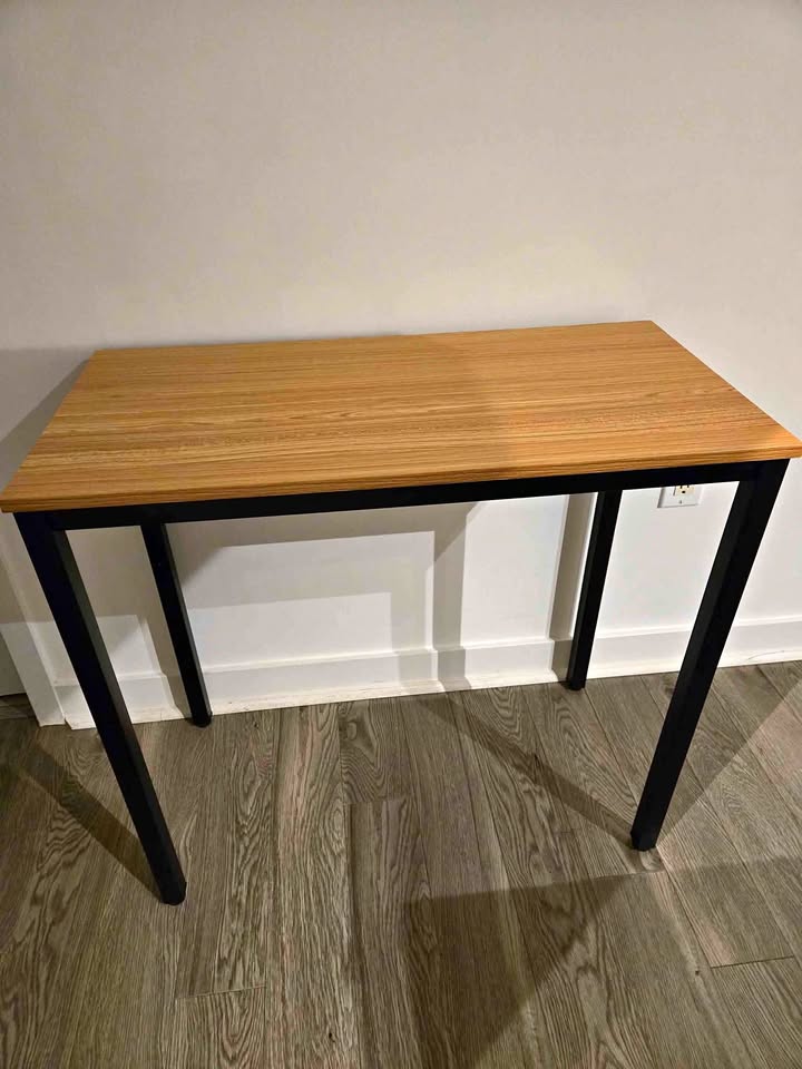 Work Desk for Sale – $40