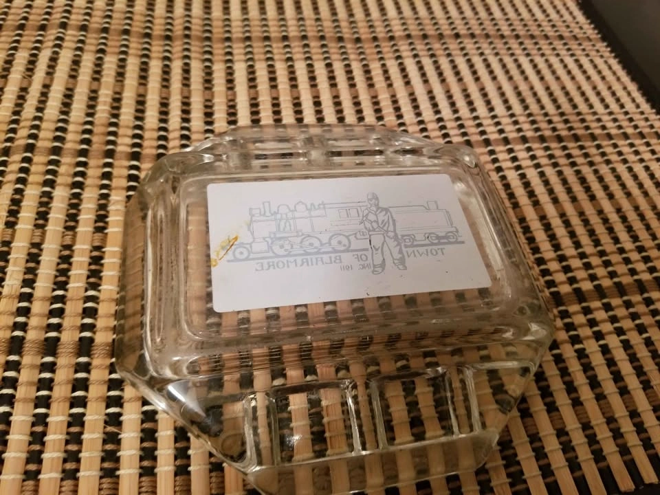 VINTAGE TOWN OF BLAIRMORE ASHTRAY - photo 2