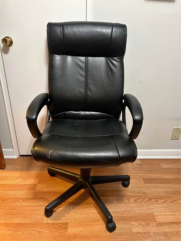 Staples office chair