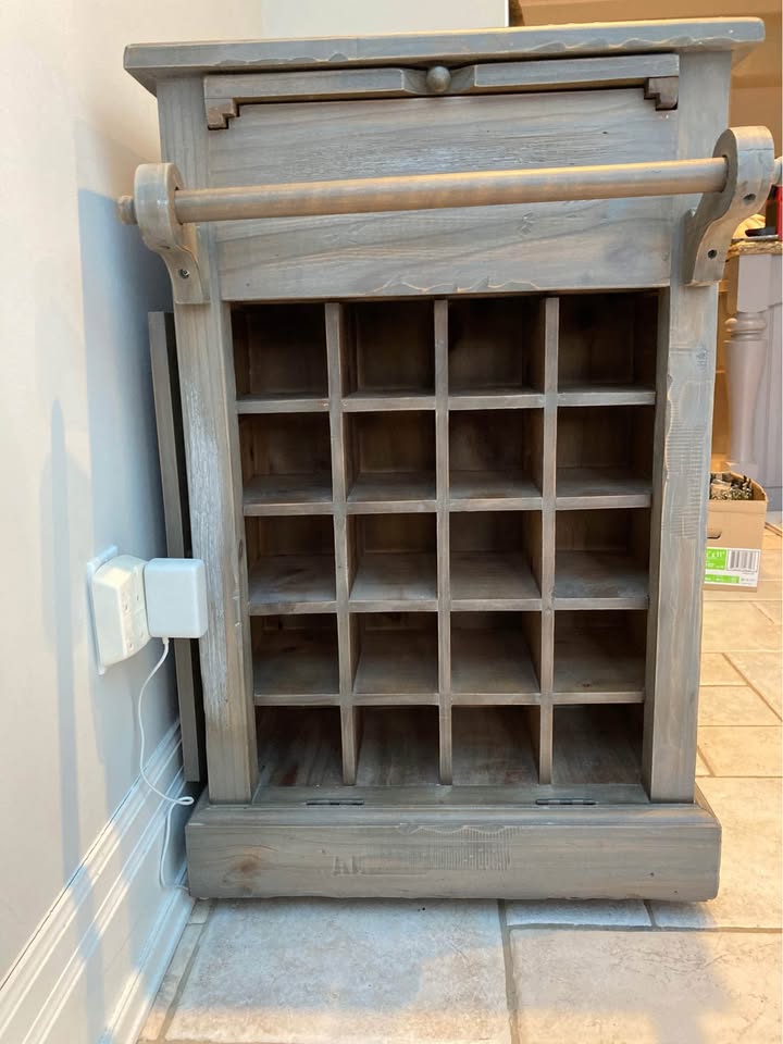 Bar cabinet and wine rack - photo 3