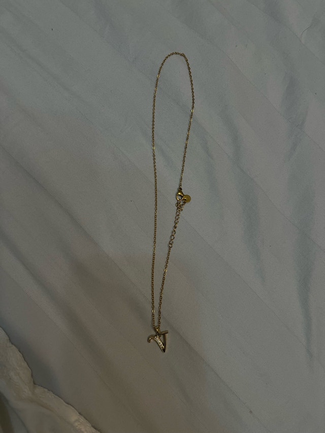 V necklace