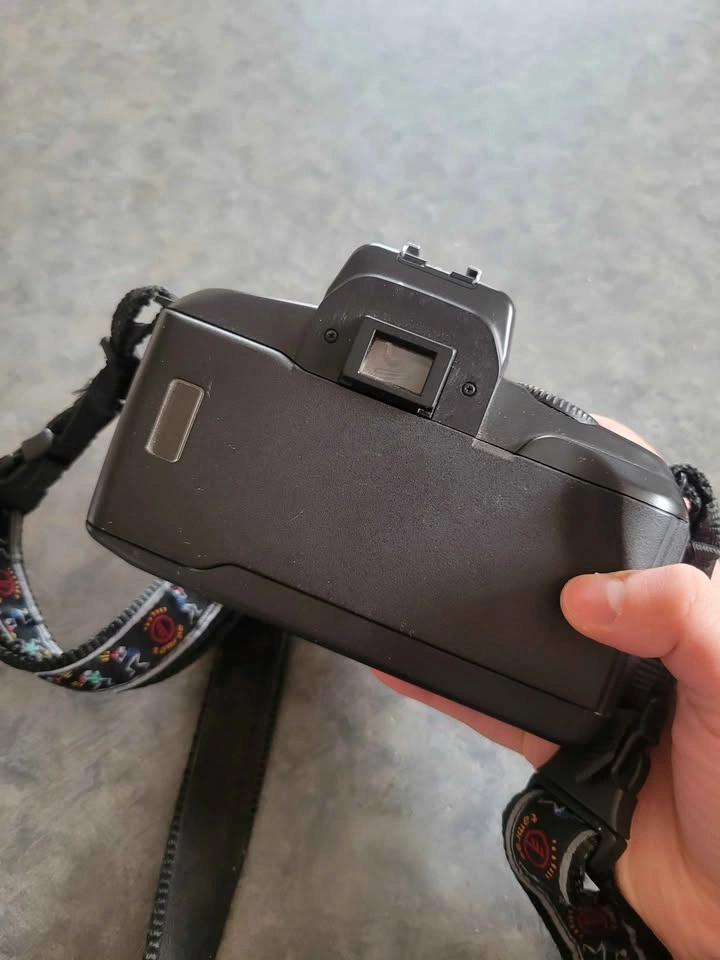 Film Camera w/ Film - photo 2