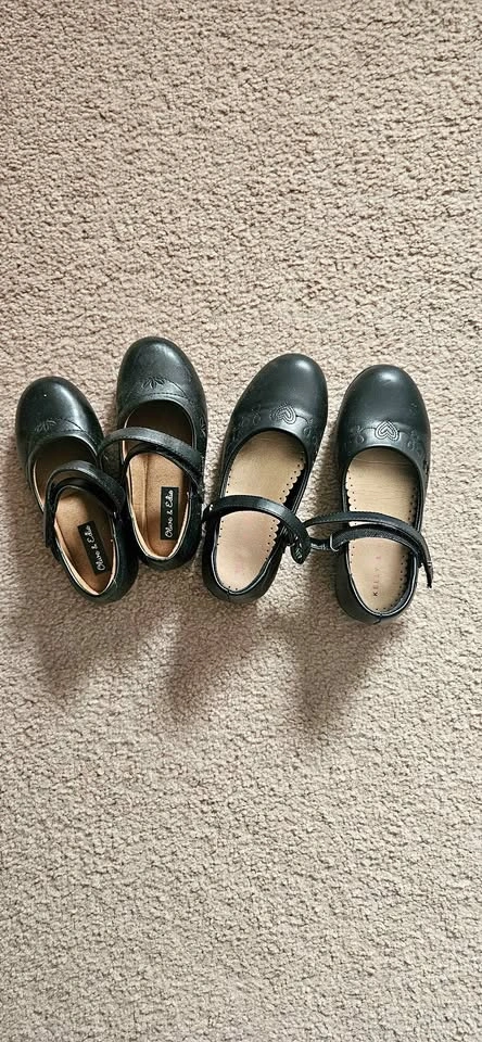 Girls black Mary Jane's. Good condition.