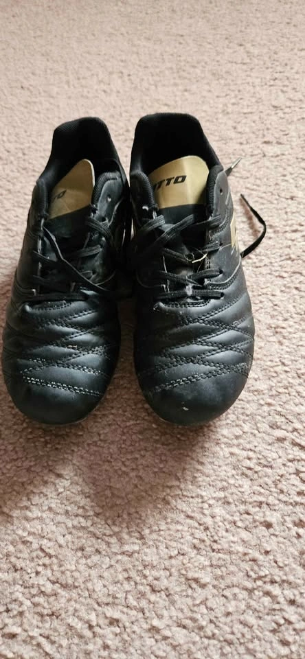 Boys Umbro Soccer Cleats Size 3 - photo 2