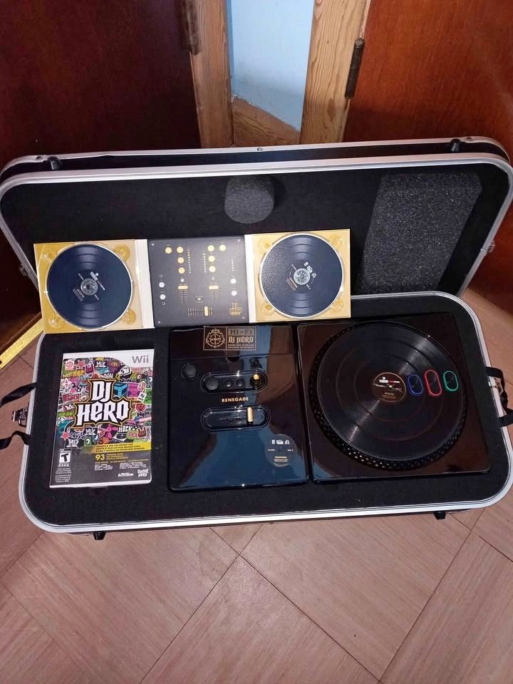 DJ Hero Renegade edition Wii