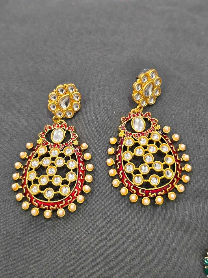 Beautiful earrings New