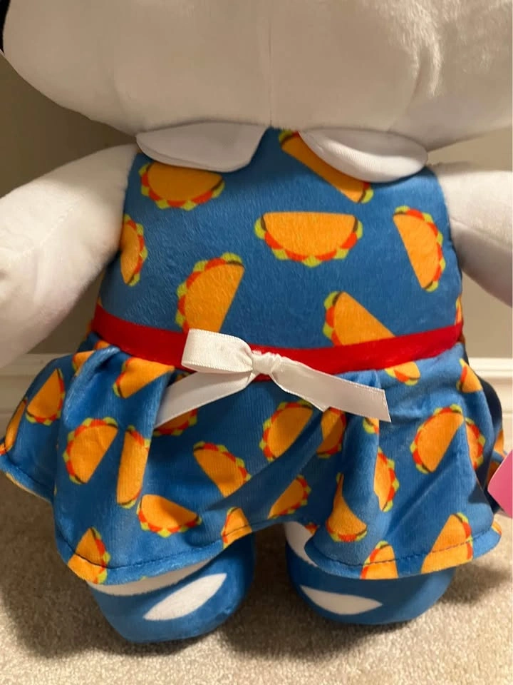 Hello Kitty Plush - photo 3