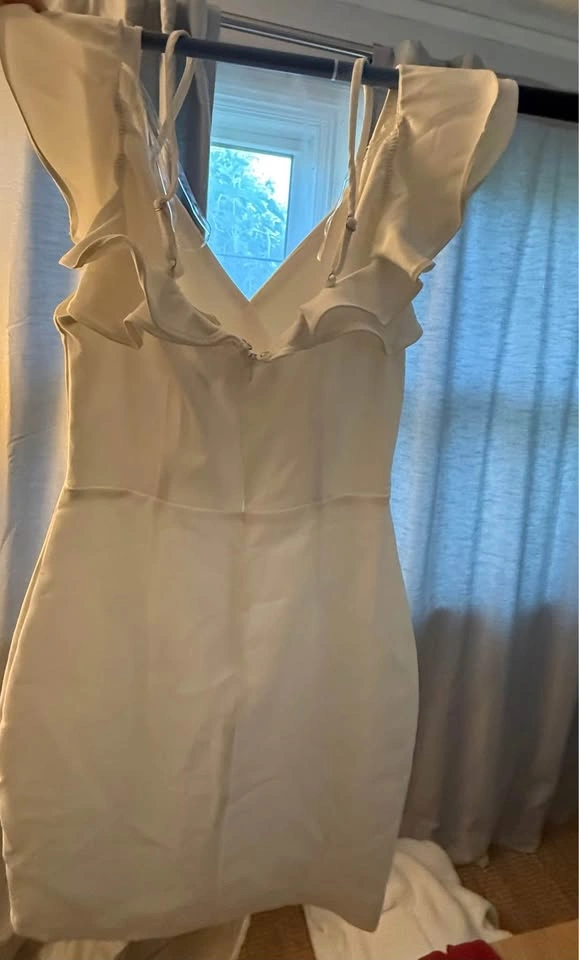White Dress - photo 2