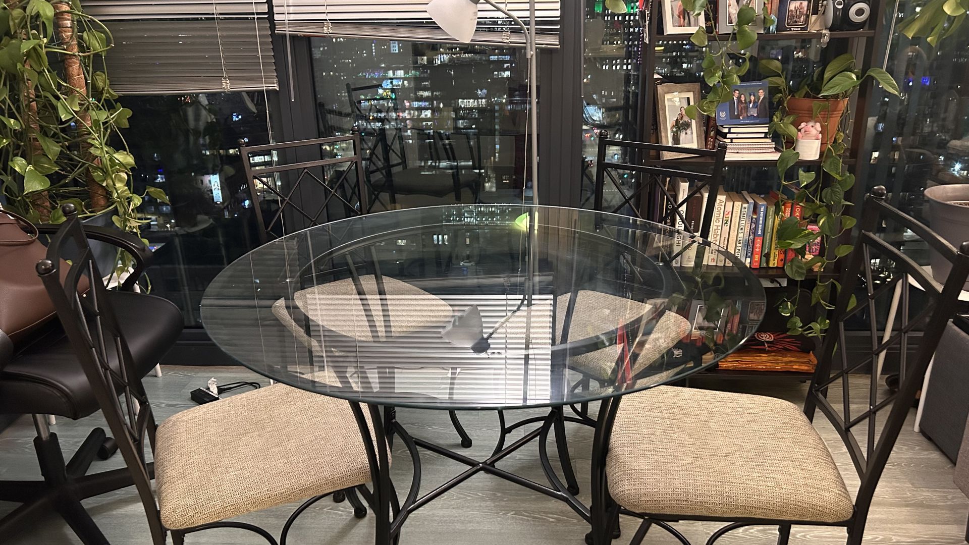 Glass and metal round top dining table - photo 2