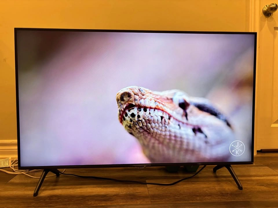 SAMSUNG 43” UHD 4K LED SMART TV - photo 2