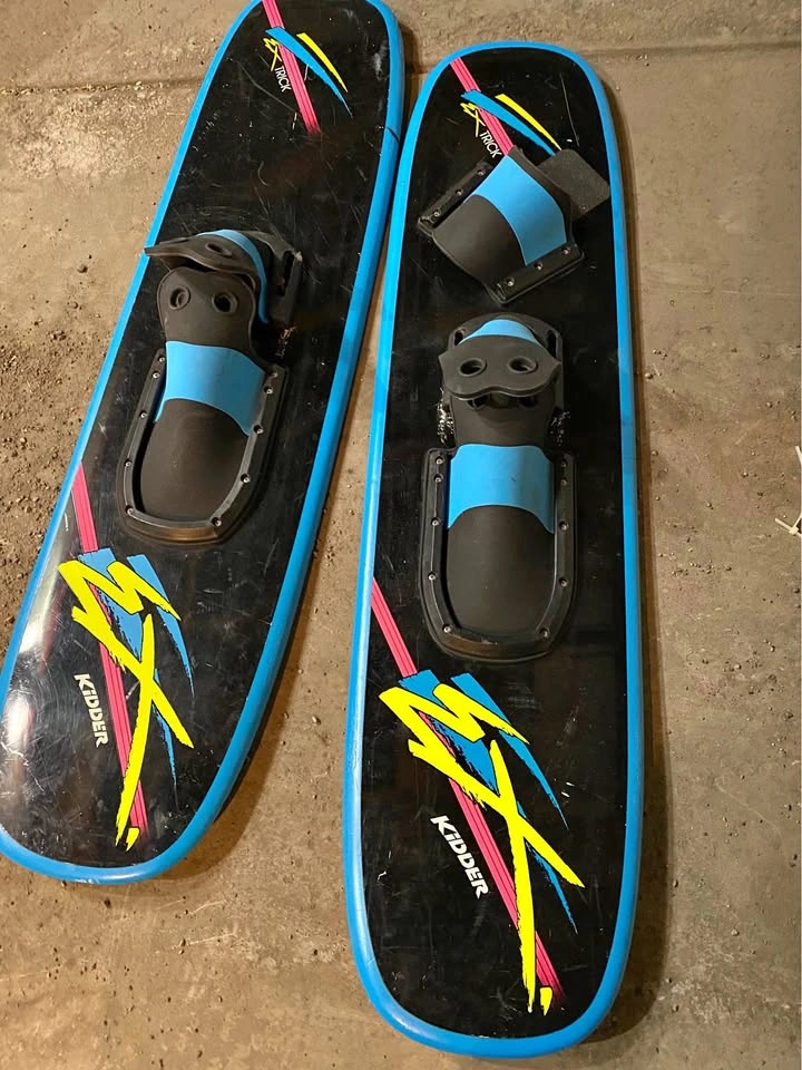 Trick Water Skis