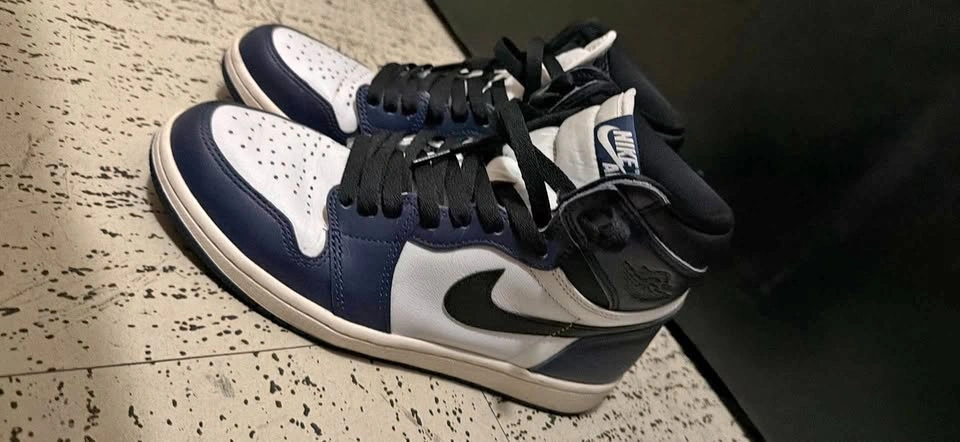 Air Jordan Retro High OG Midnight Navy 8.5