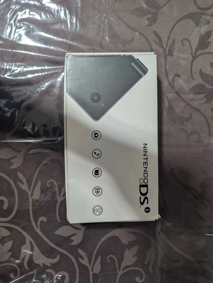 DSi Bundle - Modded DSi, Original Packaging/Charger/Stylus plus - photo 4