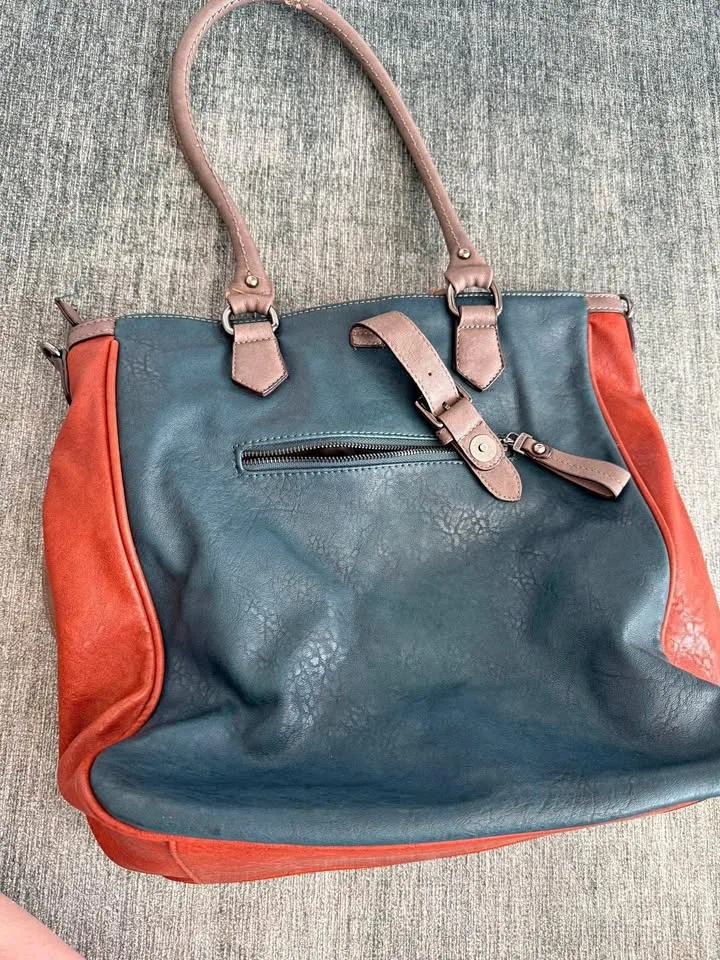 Women’s Gussaci Purse thumbnail