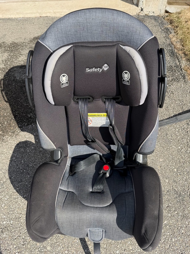 Safety 1st All-in-One Convertible Car Seat