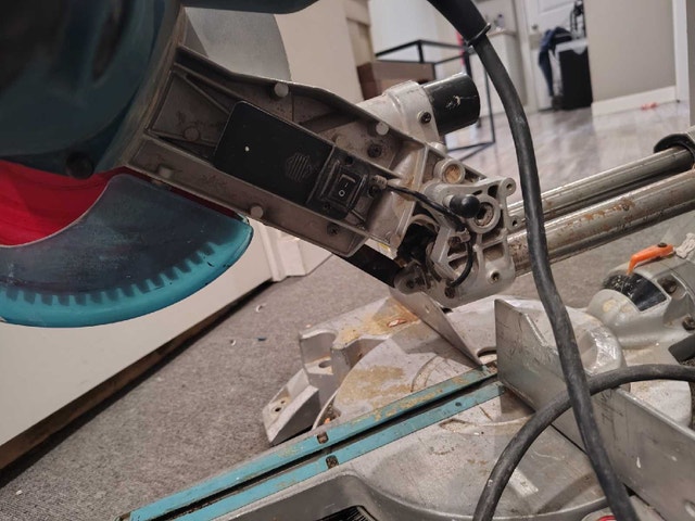 Makita LS1017L 10" Sliding Dual Bevel Miter Saw - photo 3