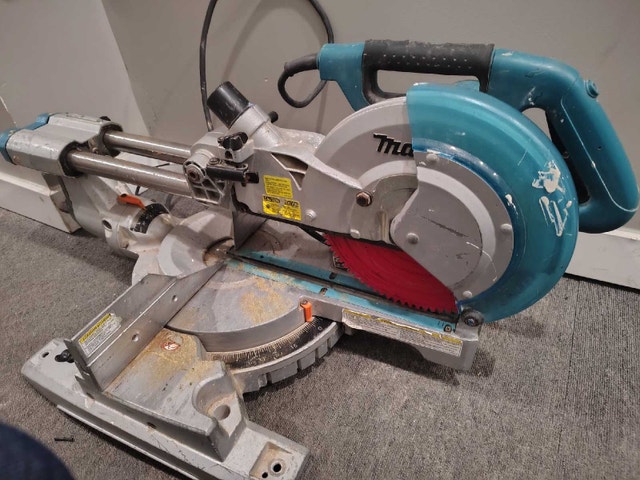 Makita LS1017L 10" Sliding Dual Bevel Miter Saw - photo 5