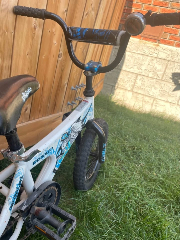 Young boys bike with Bell and chain guard - photo 3