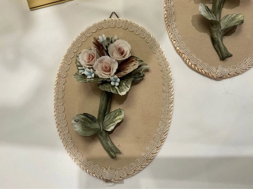 Capodimonte Vintage PAIR Flower Bouquet Wall Hanging - photo 5