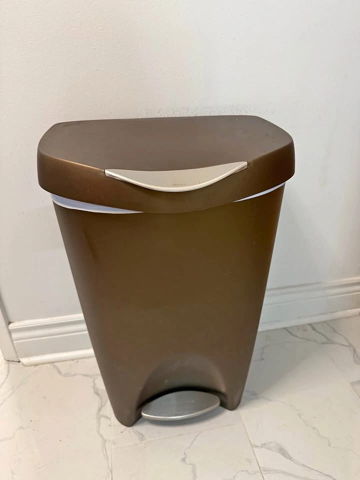 40 L Garbage Can