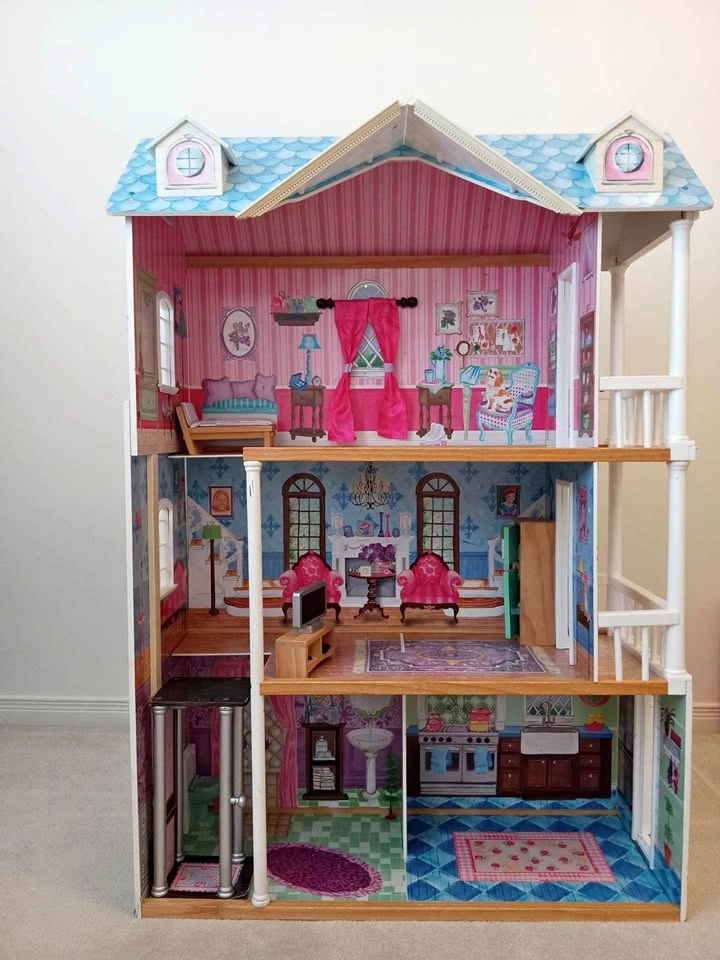 Doll House