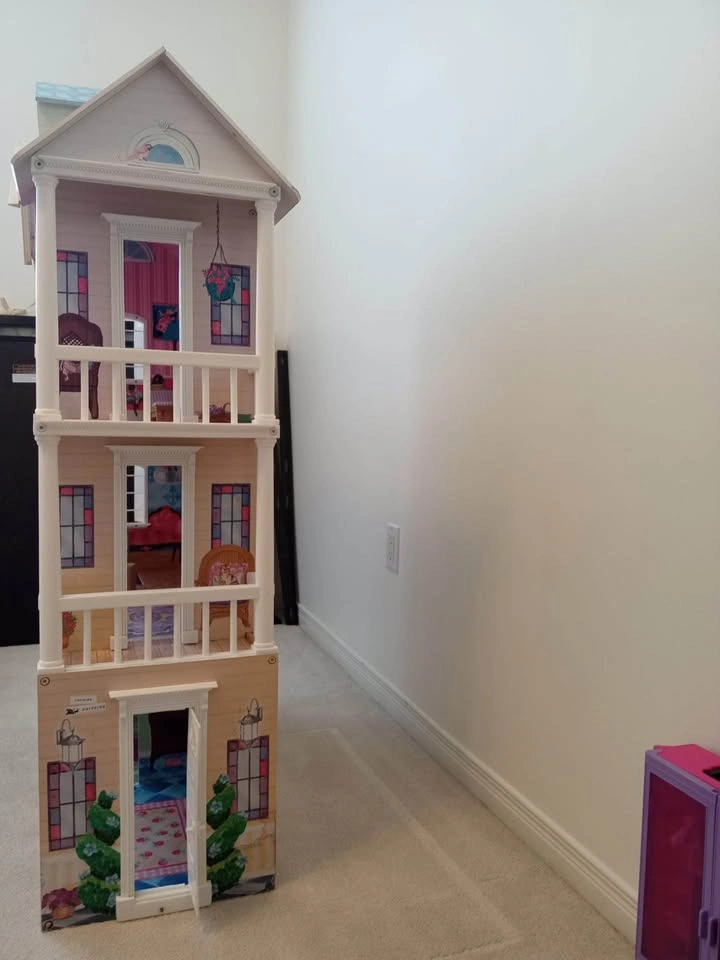 Doll House - photo 3