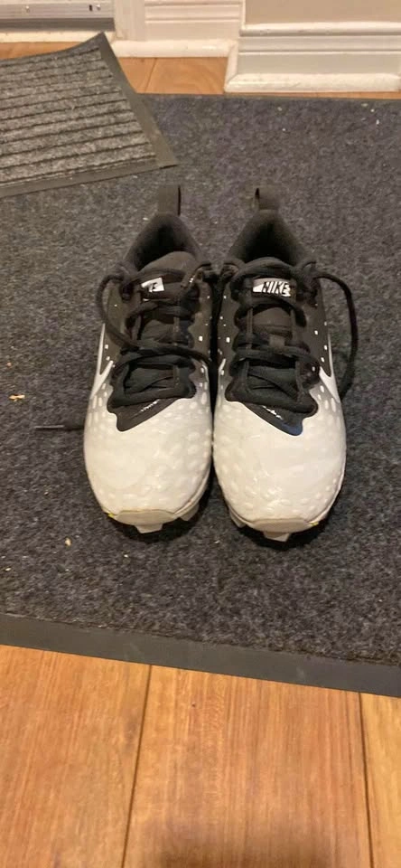 Boys soccer shoe