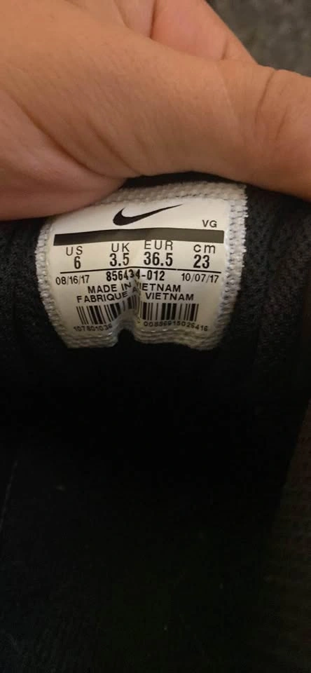 Boys soccer shoe - photo 3