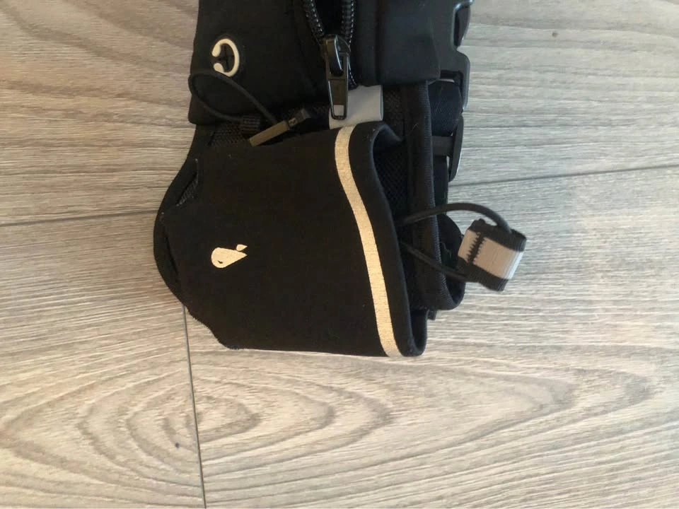 Junletu Hydration Waist Pack. New! - photo 3