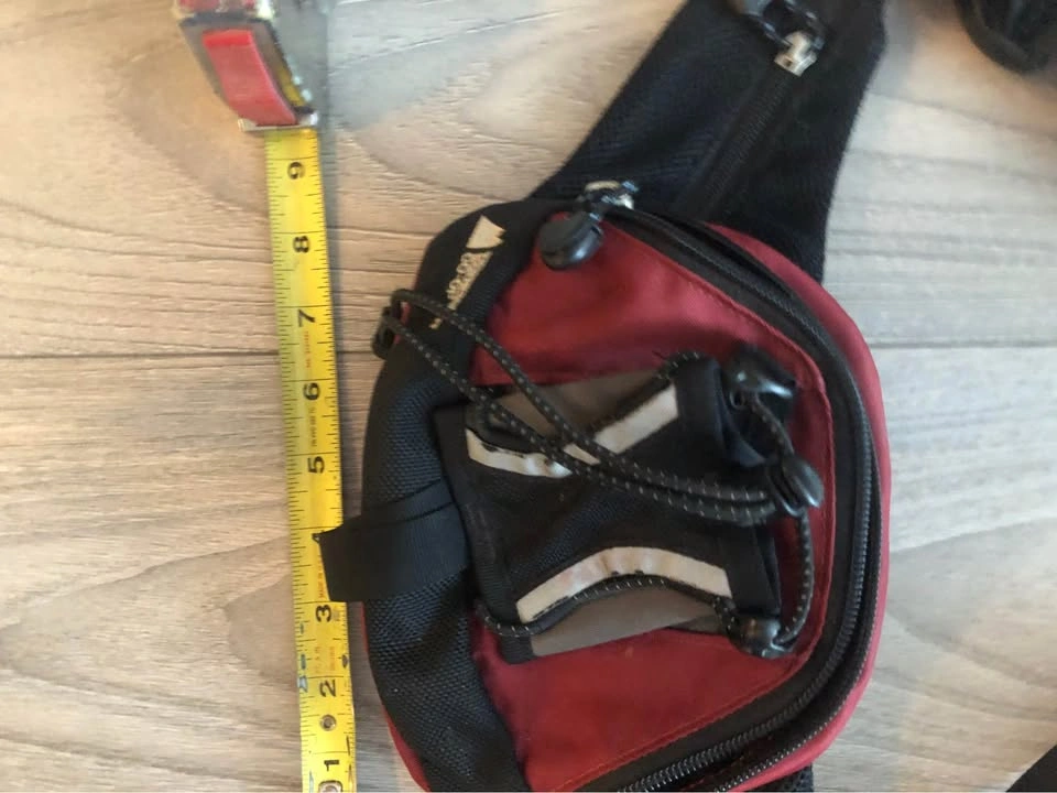 MEC Vintage Hydration Pack (Red/black) - photo 5