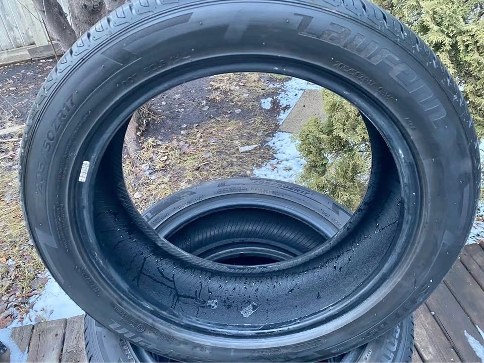 Set of Laufenn 205/50ZR17 Tires