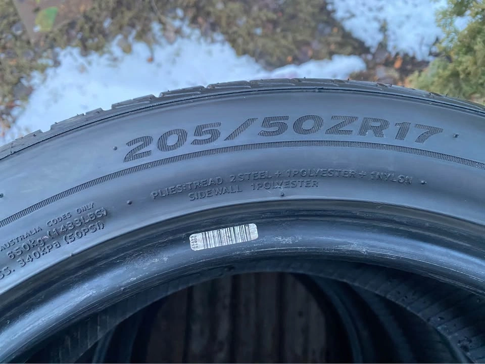Set of Laufenn 205/50ZR17 Tires - photo 2