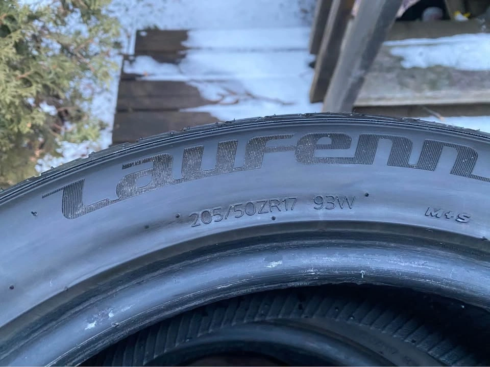 Set of Laufenn 205/50ZR17 Tires - photo 3