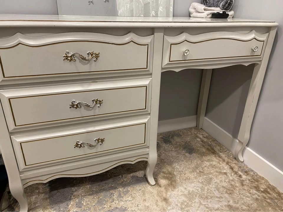 Vintage Oak Dresser - photo 2