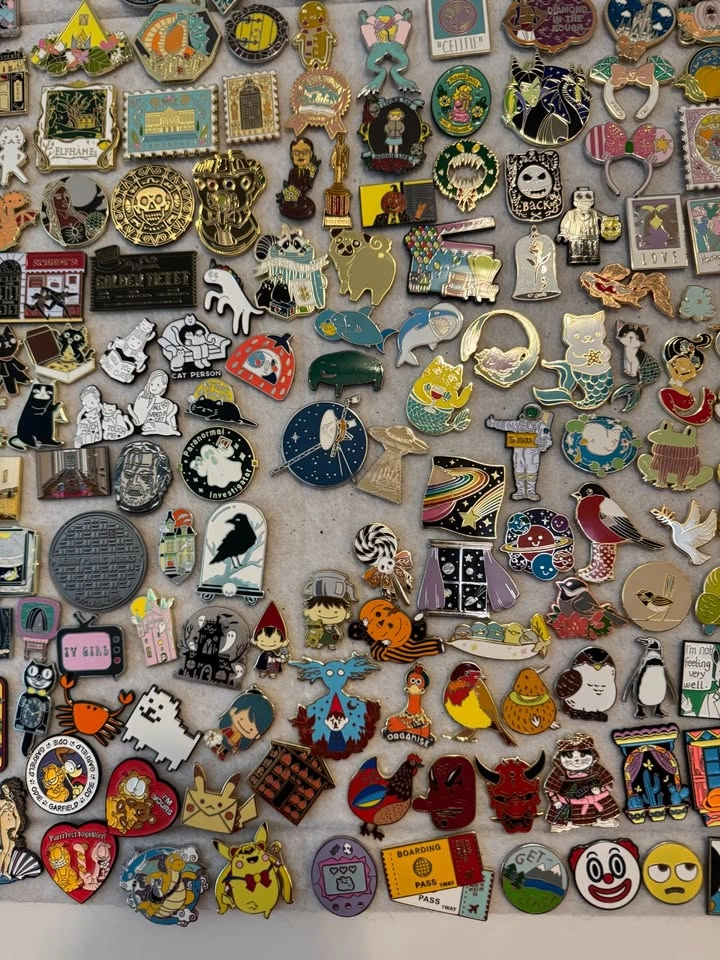✨ Enamel Pins #2✨ Move-Out Sale ✨ - photo 5