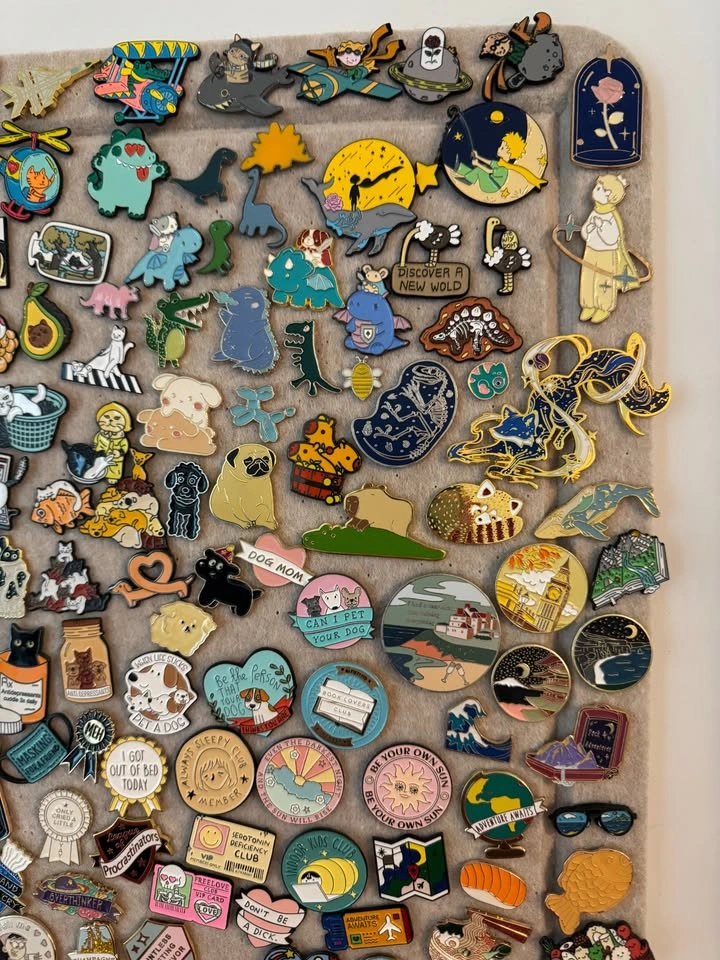 ✨ Enamel Pins ✨ Move-Out Sale ✨ - photo 3