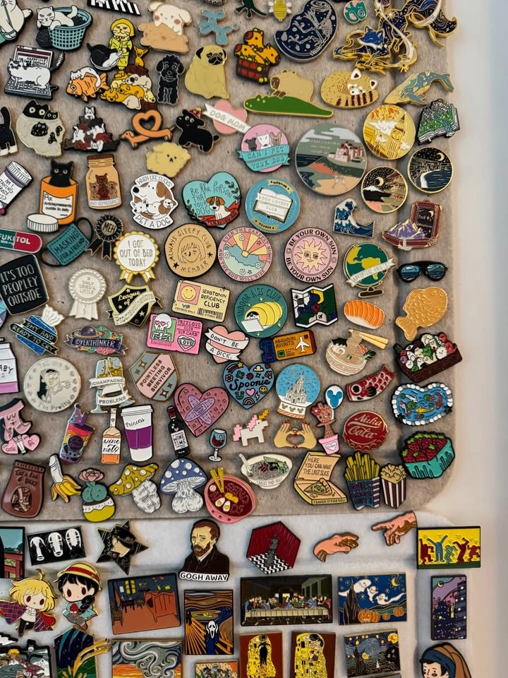 ✨ Enamel Pins ✨ Move-Out Sale ✨ - photo 4