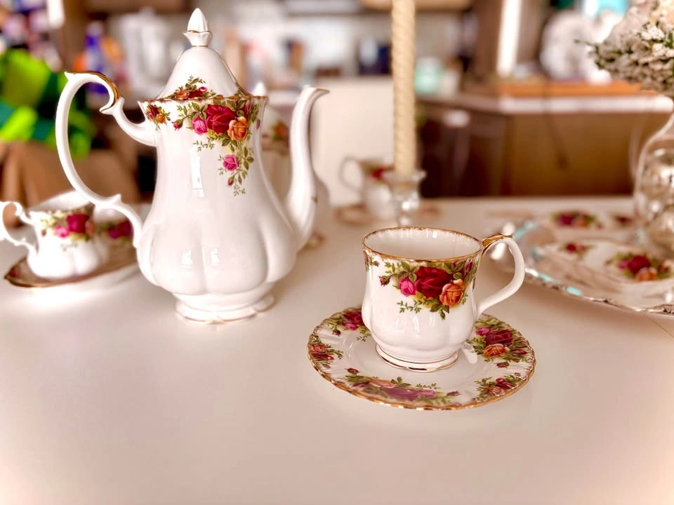 Royal Albert Old Country Roses Coffee Pot Made in England - photo 2