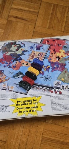 Risk and Castle Risk Board Game 1992 Vintage 2 In 1 Parker Broth - photo 3