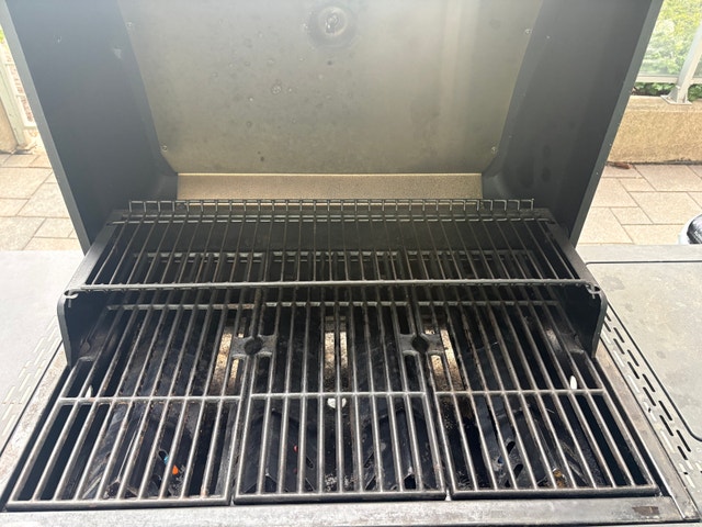 Master Forge BBQ 4 Burners (Gas Tank Included) - photo 4