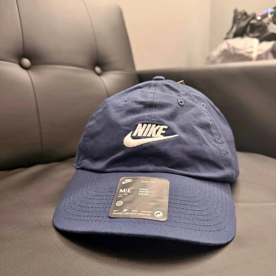 Nike navy blue cap