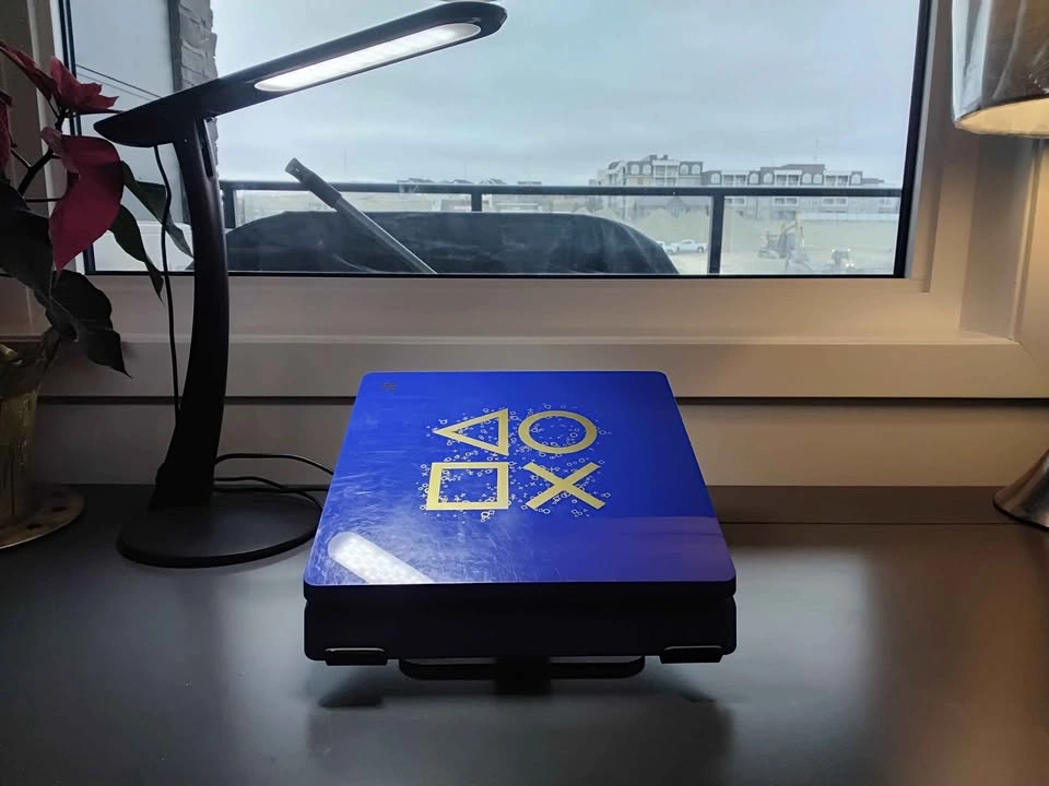 PS4 W/ Cords + controller - photo 2