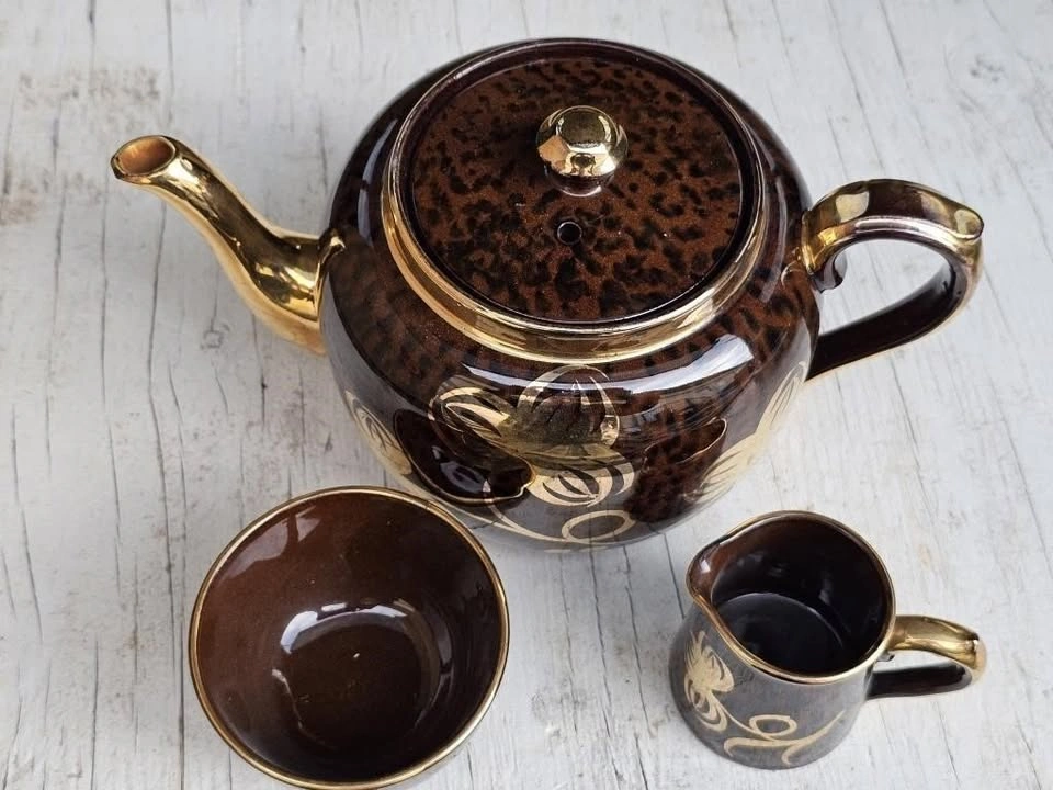 Vintage Gibson & Sons Teapot & Creamer Set - photo 3