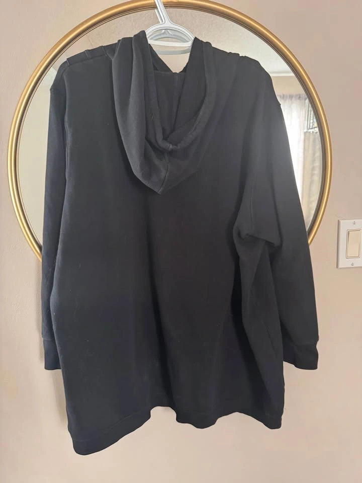 Old Navy Black Maternity Hoodie - photo 3