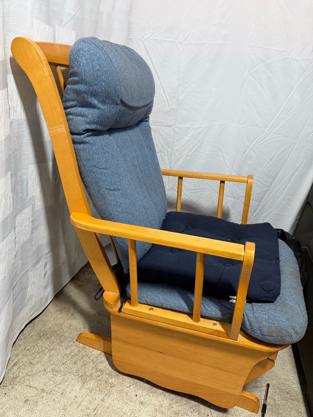 Glider Rocker - photo 2